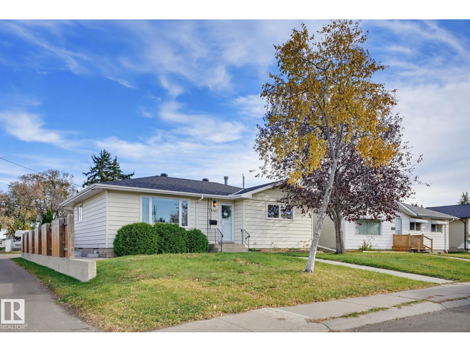 13547 90 Street NW, photo 2
