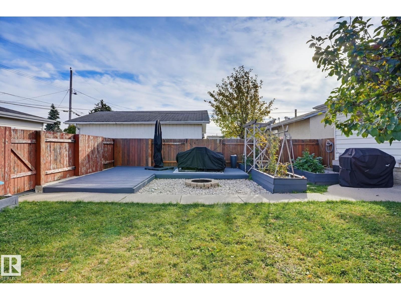 13547 90 Street NW, photo 30