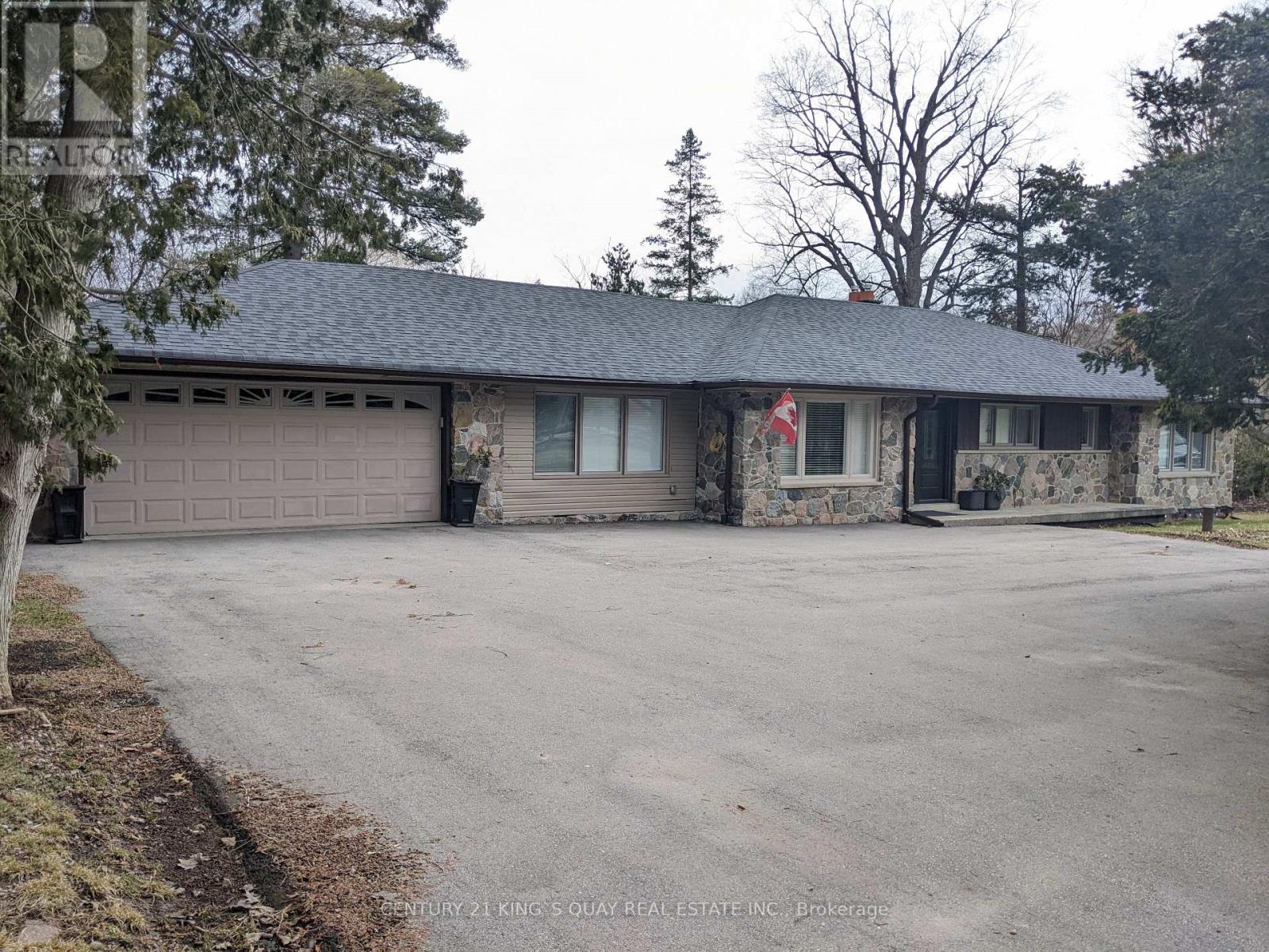 9779 WARDEN AVENUE, Markham (Devil's Elbow) — photo 2