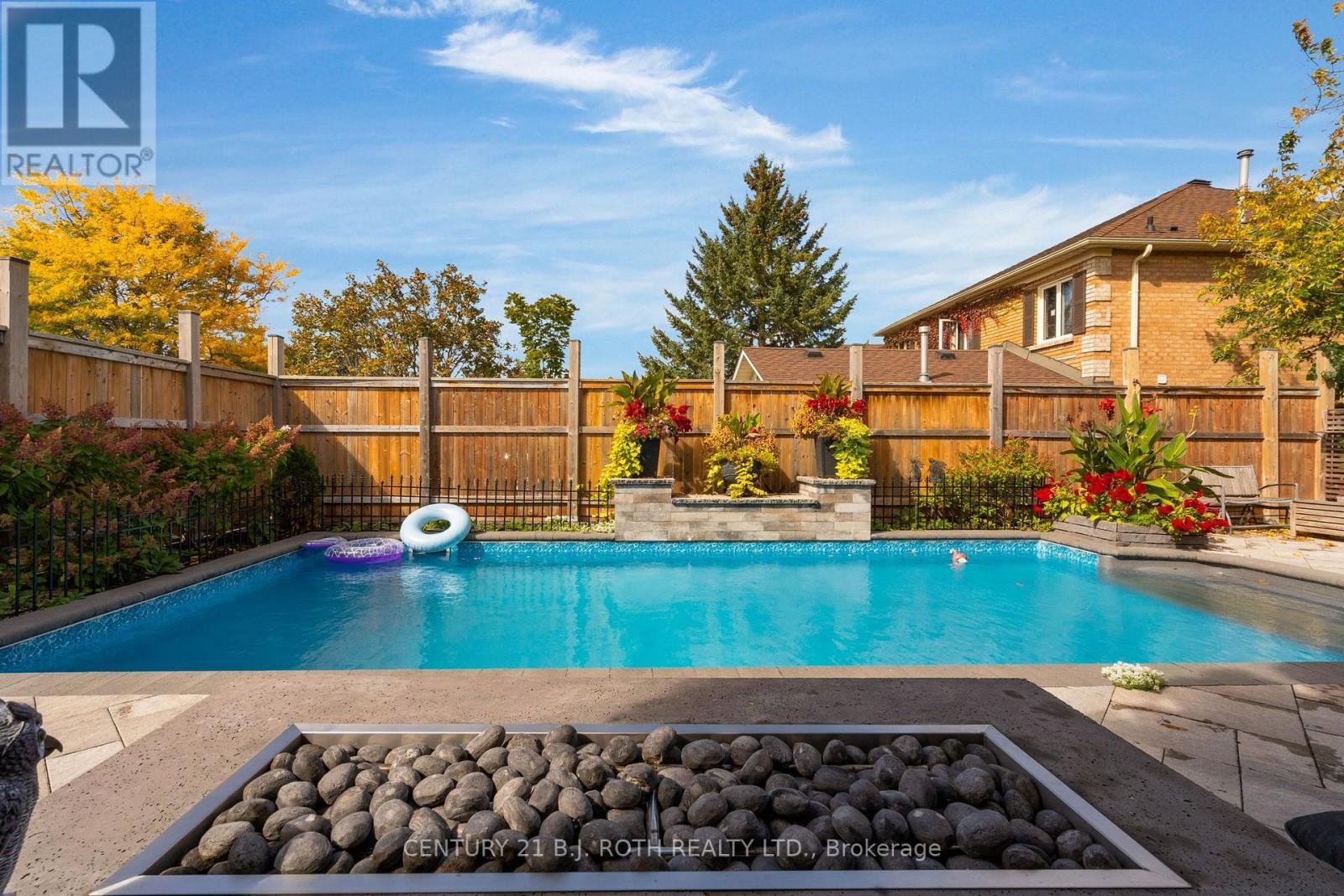 2 Brushwood Crescent, Barrie, ON photo 23