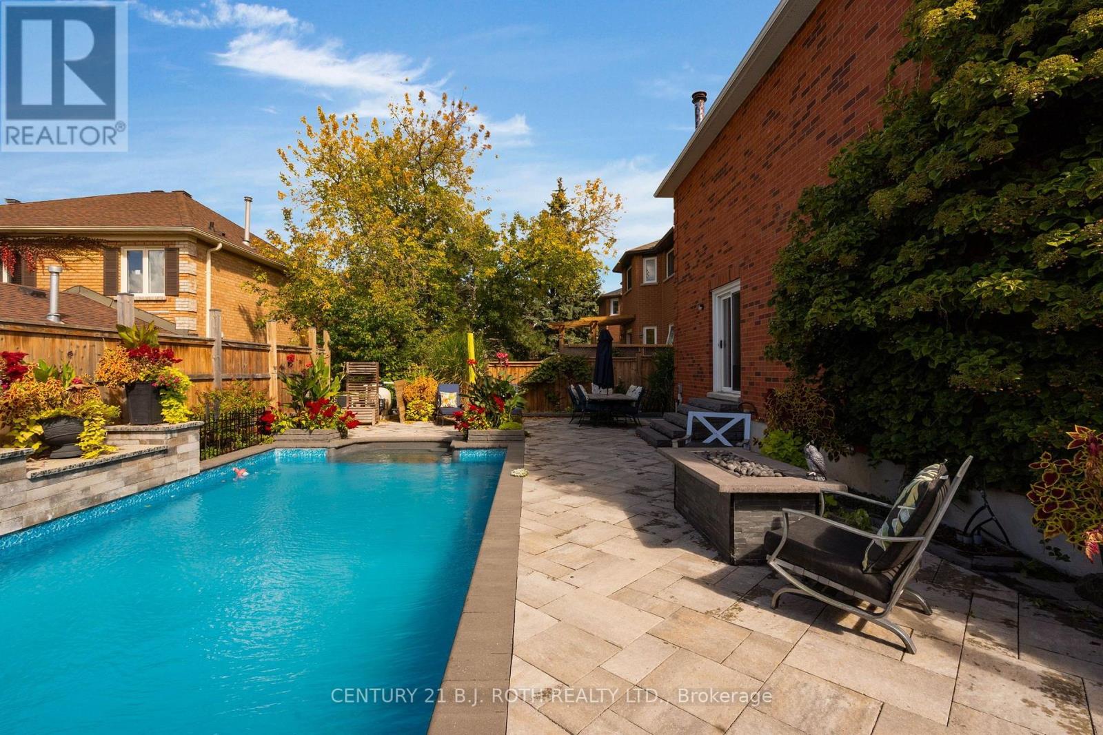 2 Brushwood Crescent, Barrie, ON photo 24