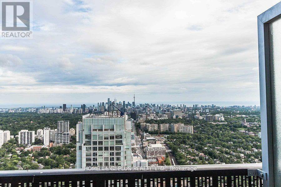 8 Eglinton Avenue East — photo 32