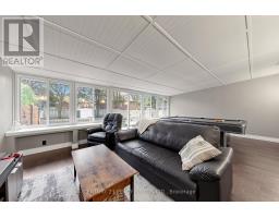 Family room - 76 Arlington Avenue, Oshawa, ON L1G2N6 Photo 8