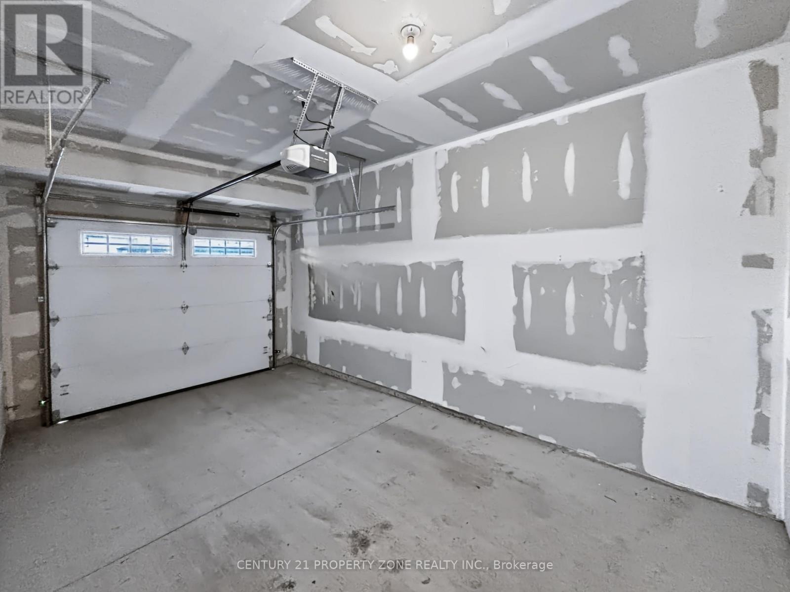 3596 Southbridge Avenue — photo 43