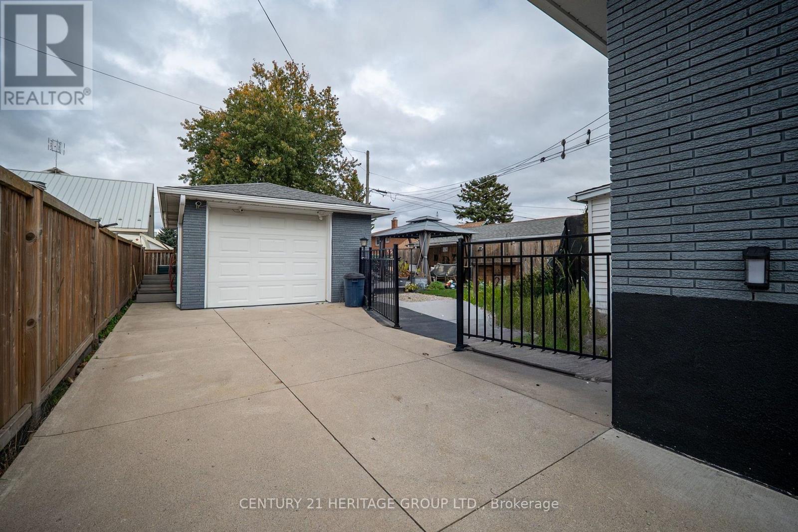 64 Christmas Street, Port Colborne, ON photo 41