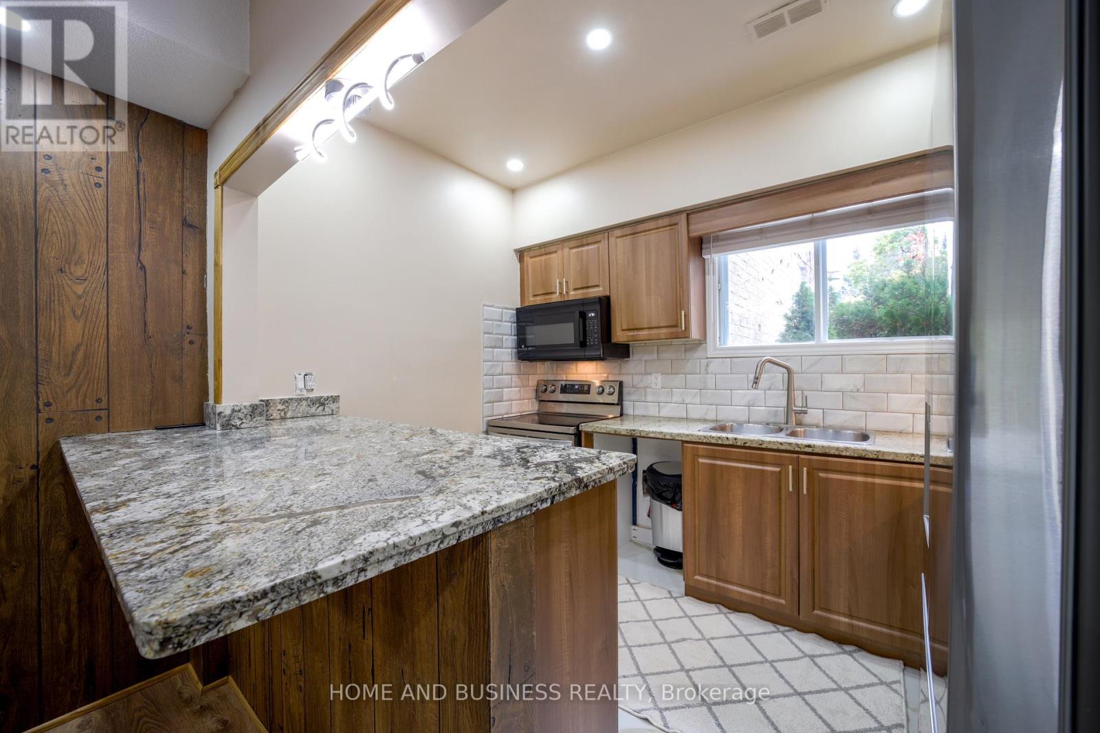 1 D'AUBIGNY ROAD, Brantford — photo 12