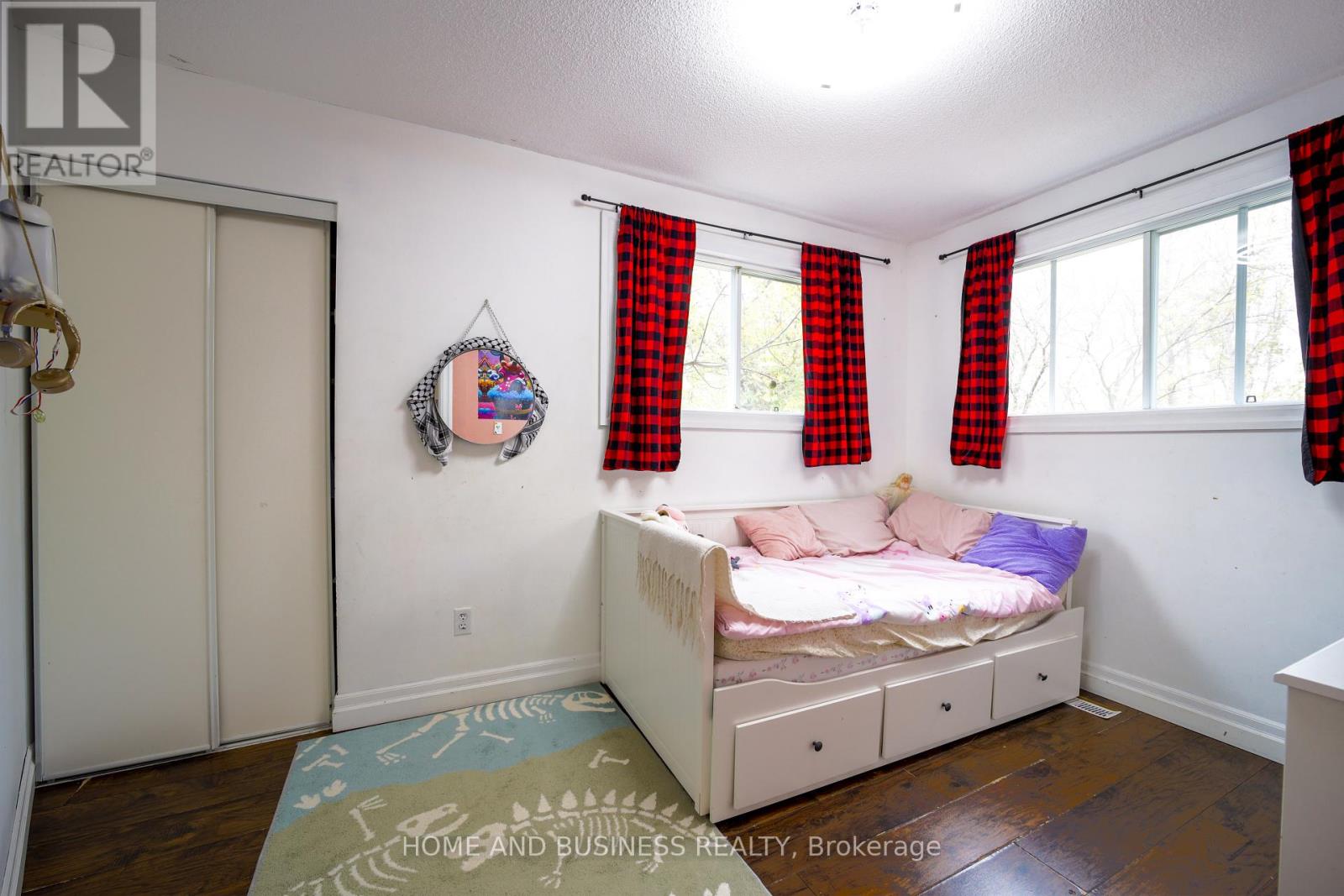 1 D'AUBIGNY ROAD - 23