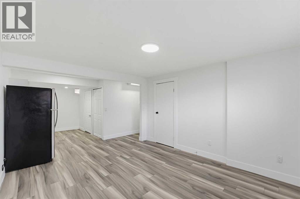 215 Rundlecairn Road NE - 15