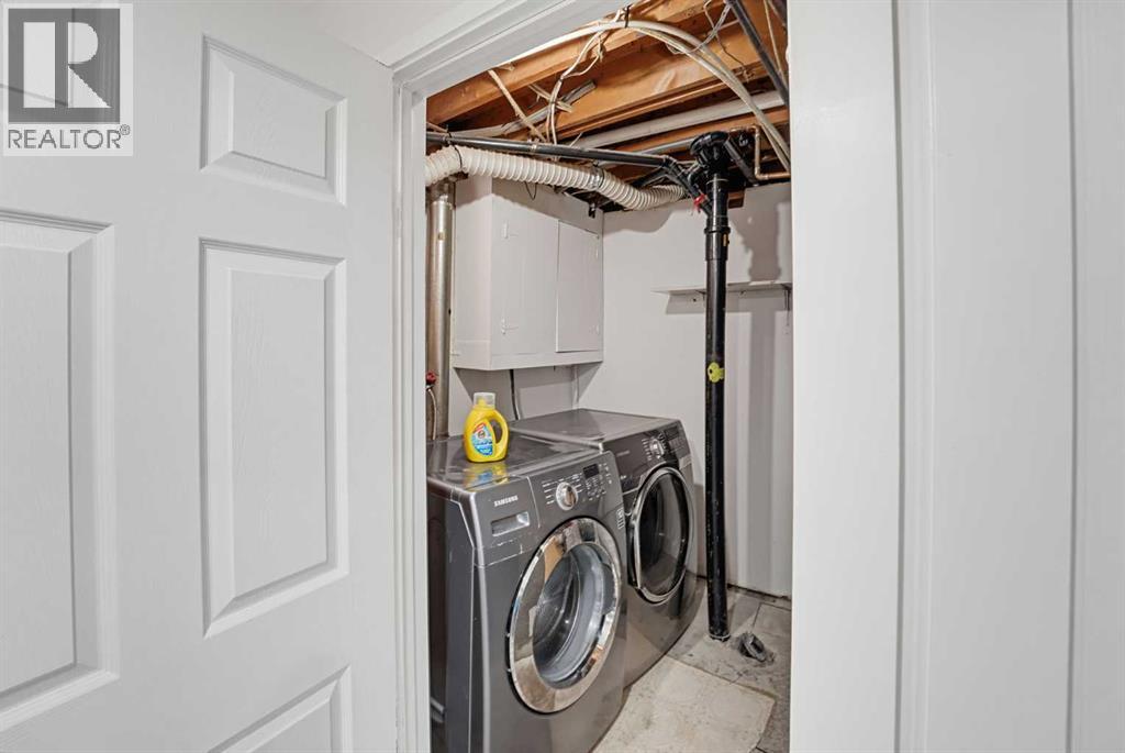 215 Rundlecairn Road NE - 24