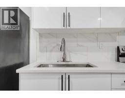 215 Rundlecairn Road NE - photo 23