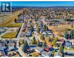 215 Rundlecairn Road NE - photo 40