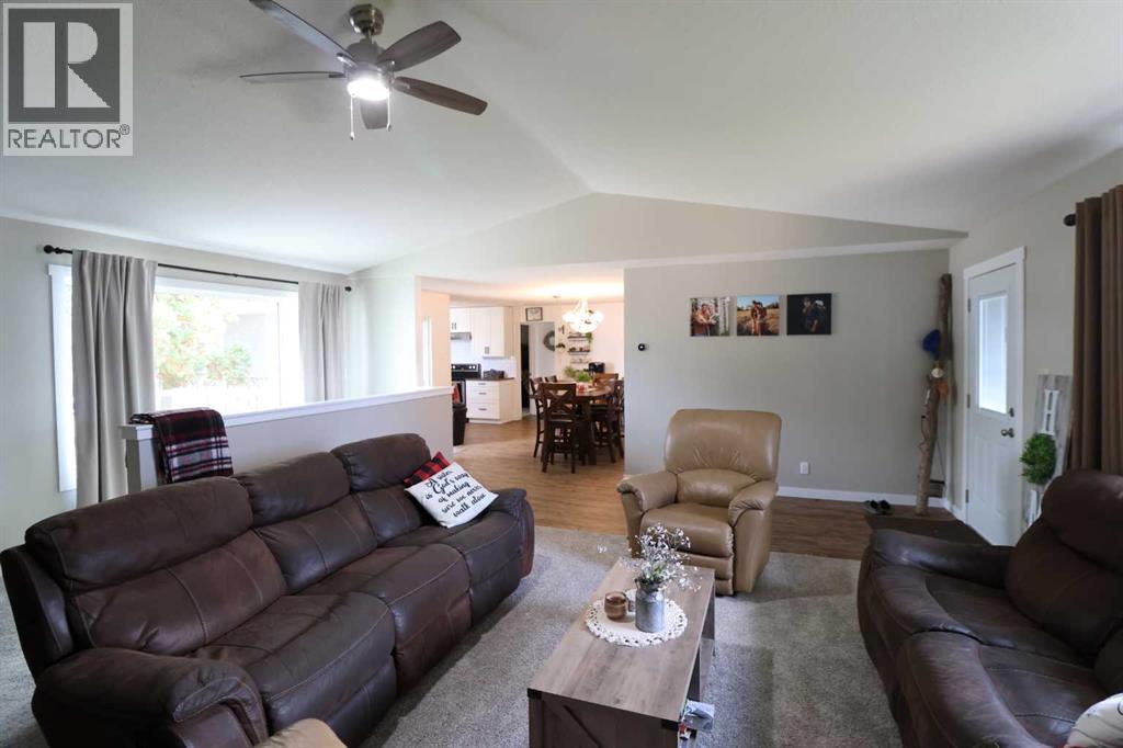 5612 57 Street - 10