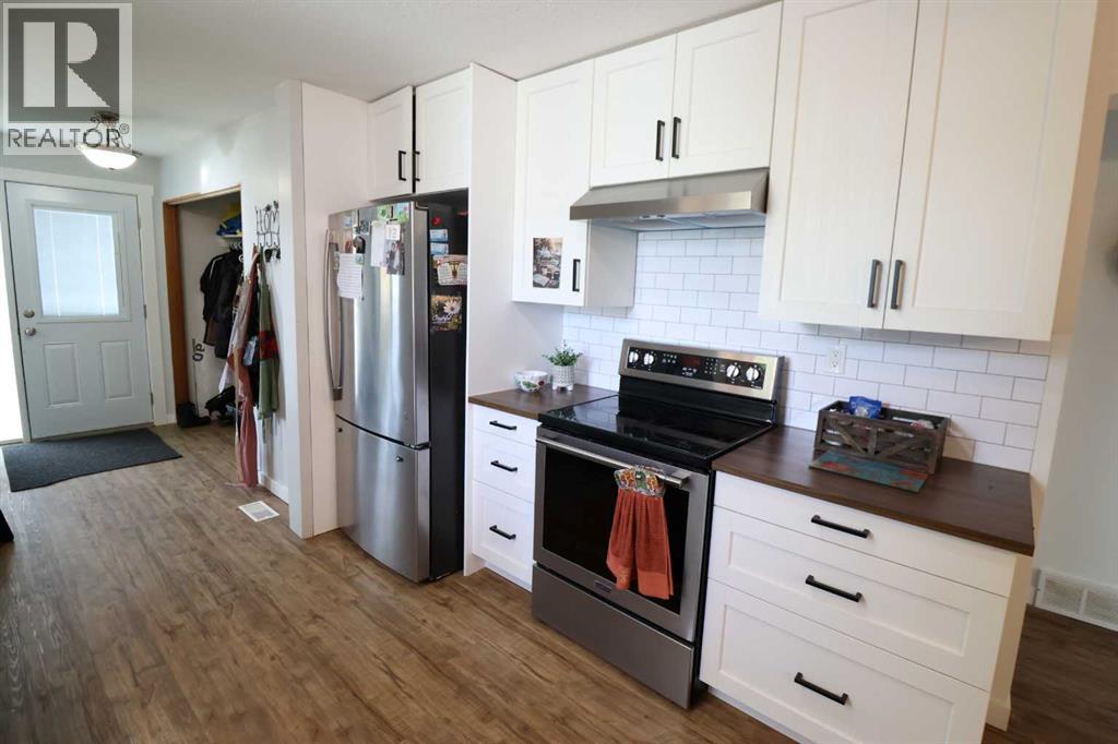 5612 57 Street - 7