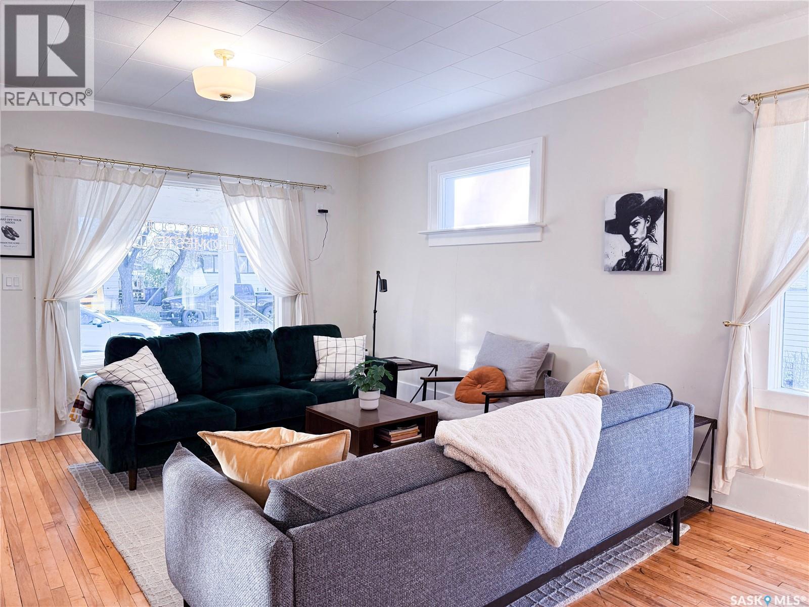 345 2nd STREET W - 19