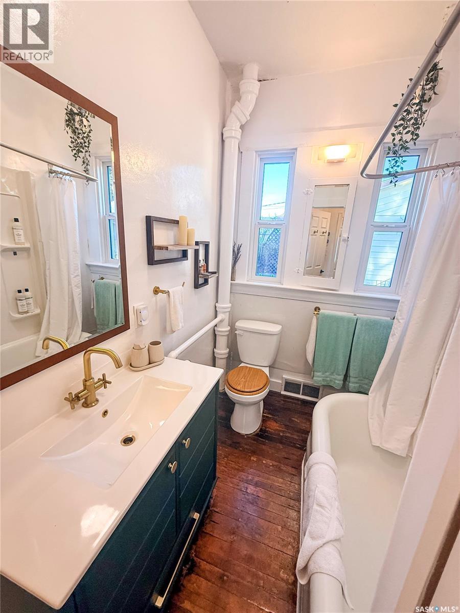 345 2nd STREET W - 23