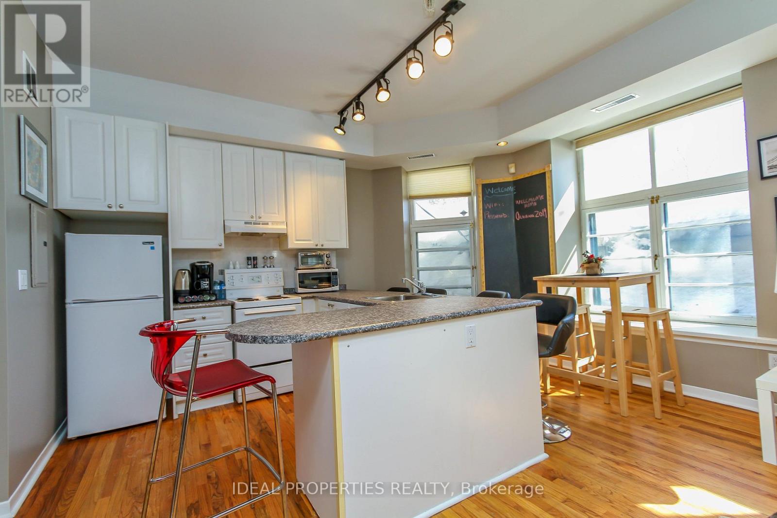 101 - 589 RIDEAU STREET, Ottawa — photo 12