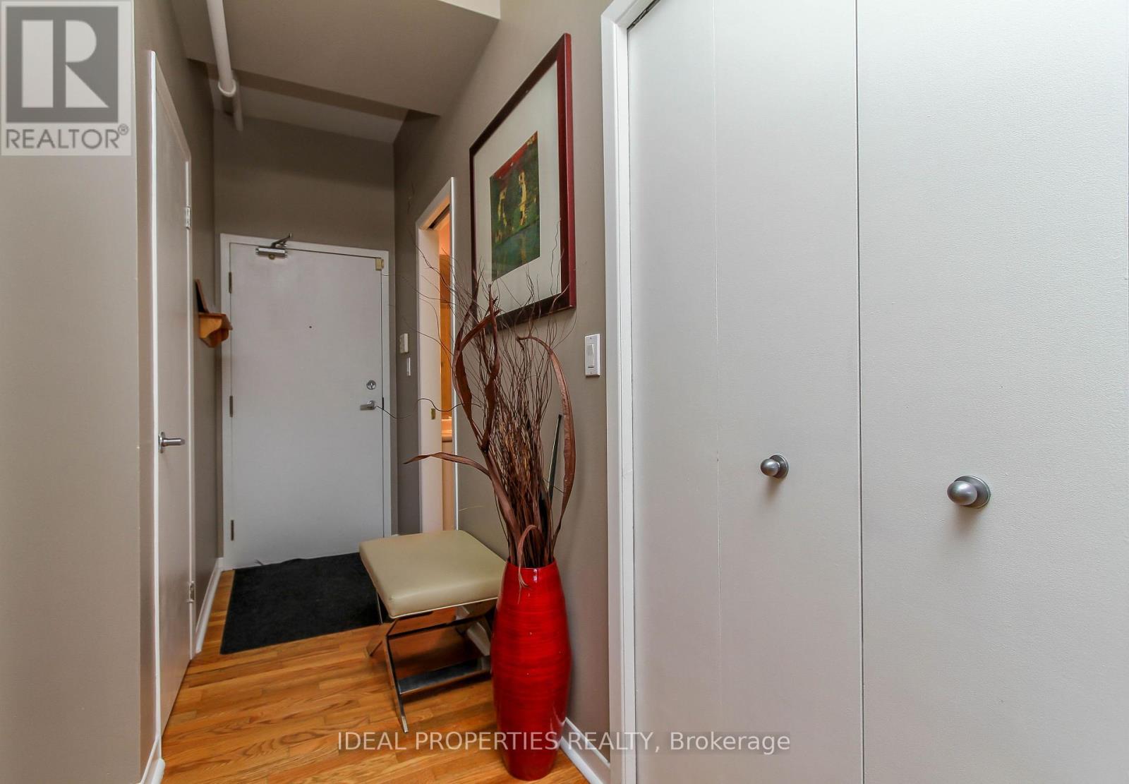 Condos for Sale in Ottawa – 101 – 589 RIDEAU STREET, Ottawa – By Peter Sagos - Image 17