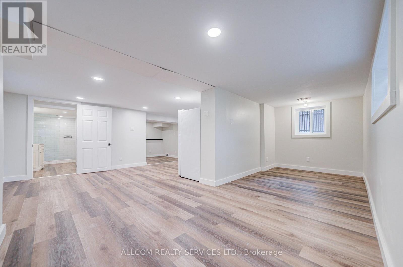 164 Glenvale Boulevard, Toronto, ON photo 42