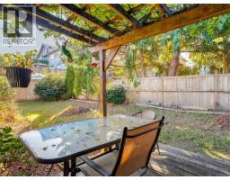595 Delora Dr, Colwood, BC V9C3S2 Photo 14