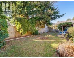 595 Delora Dr, Colwood, BC V9C3S2 Photo 16