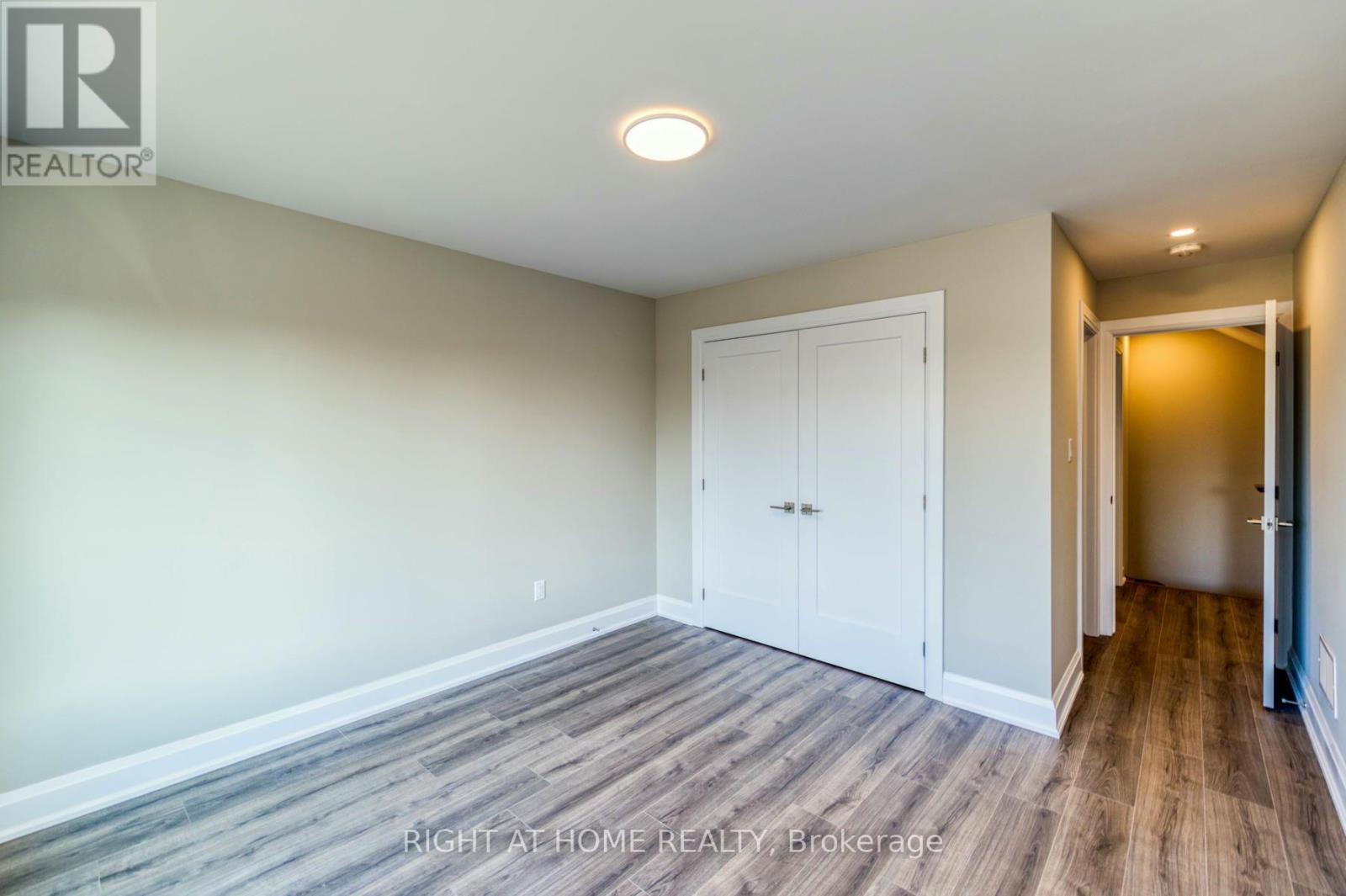 20- 292 Vine Street, St. Catharines, ON photo 14