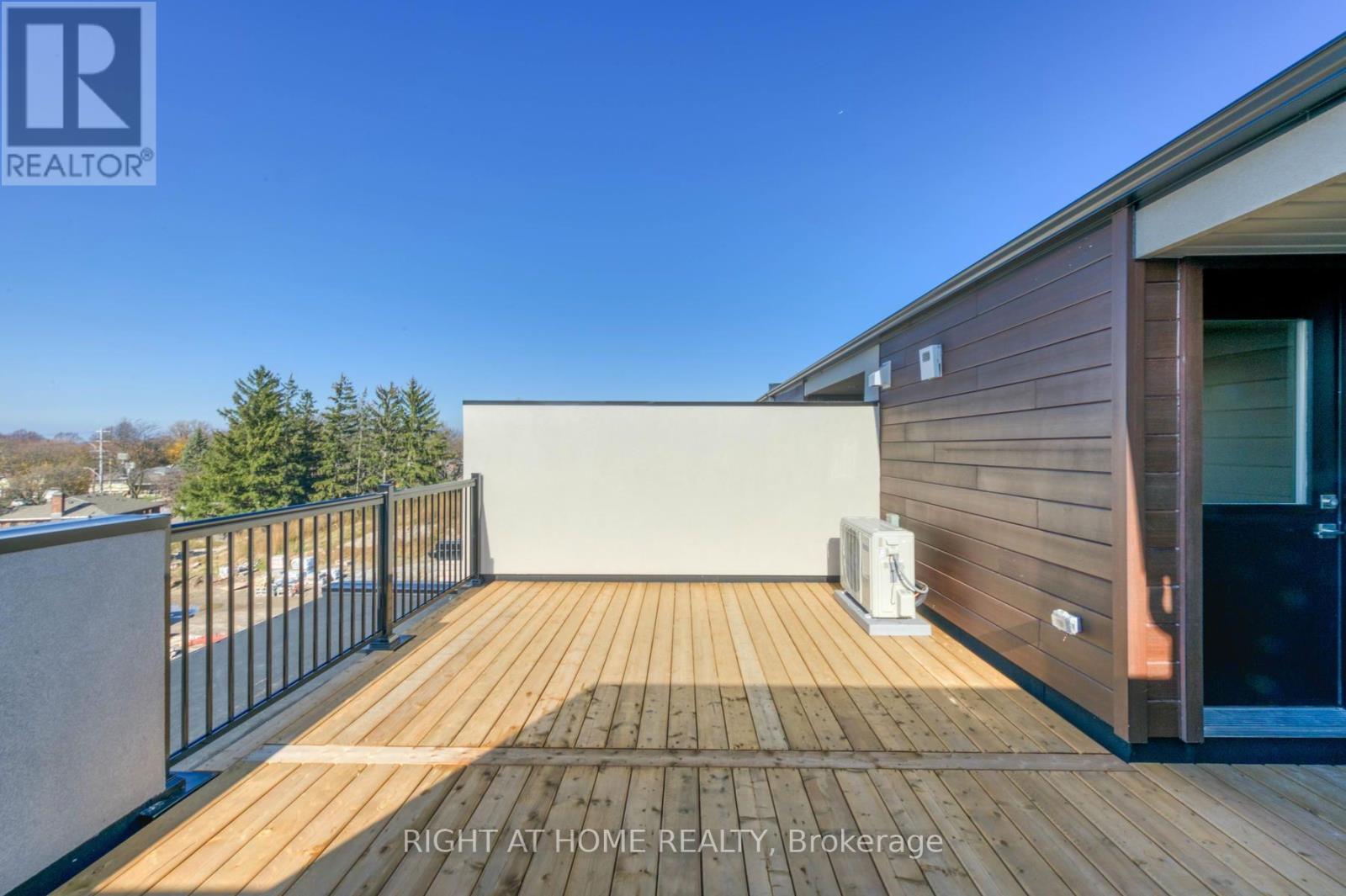 #20 292 VINE STREET - 22