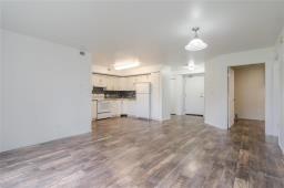 2117 2 Brighton Lane, Steinbach, MB R5G0X6 Photo 10