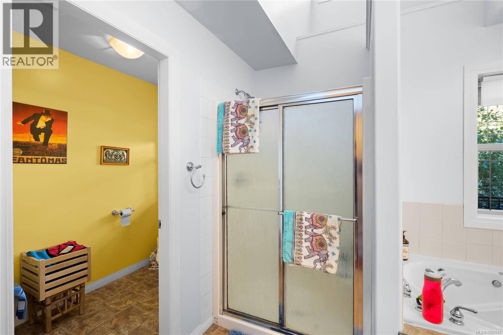  762 Memory Lane, Mill Bay