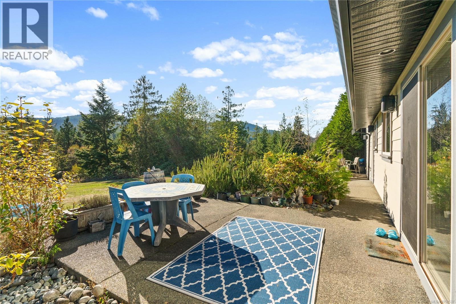  762 Memory Lane, Mill Bay