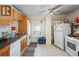 4pc Bathroom - 39 Russell Street, Leamington, ON N8H1V1 Photo 9