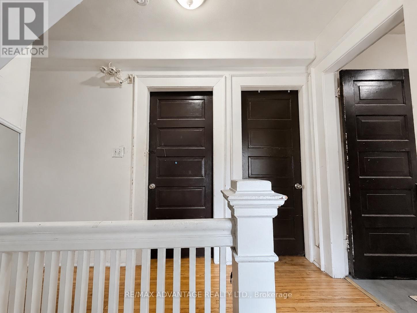 1051 Richmond Street North — photo 26