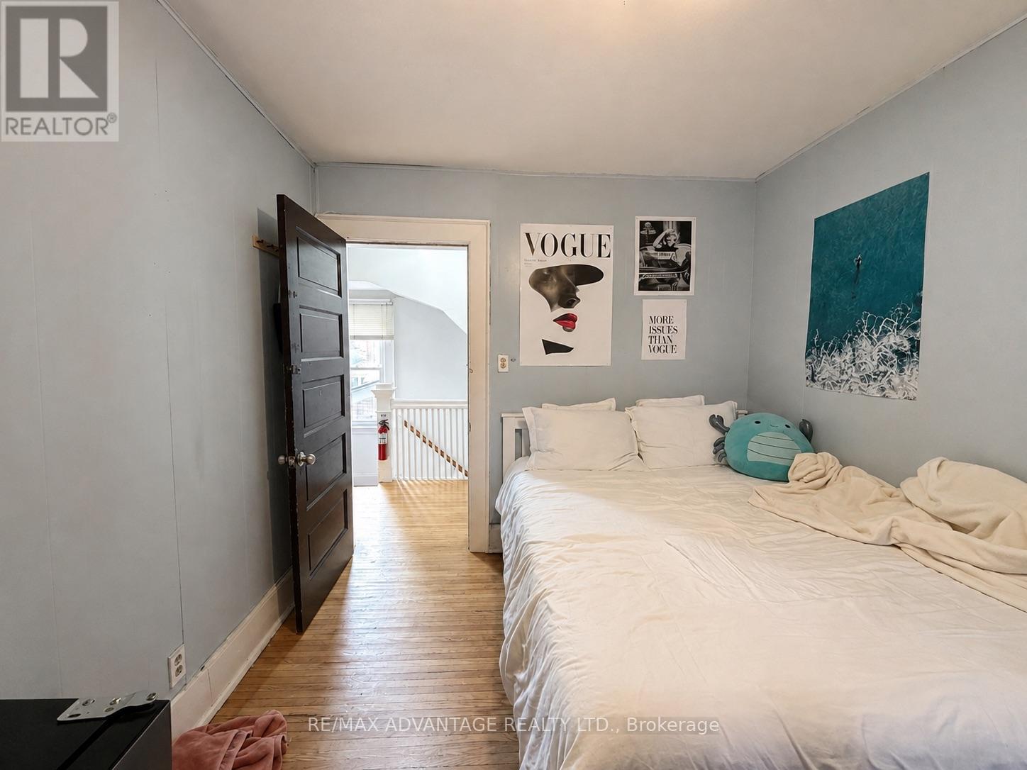 1051 Richmond Street North — photo 33