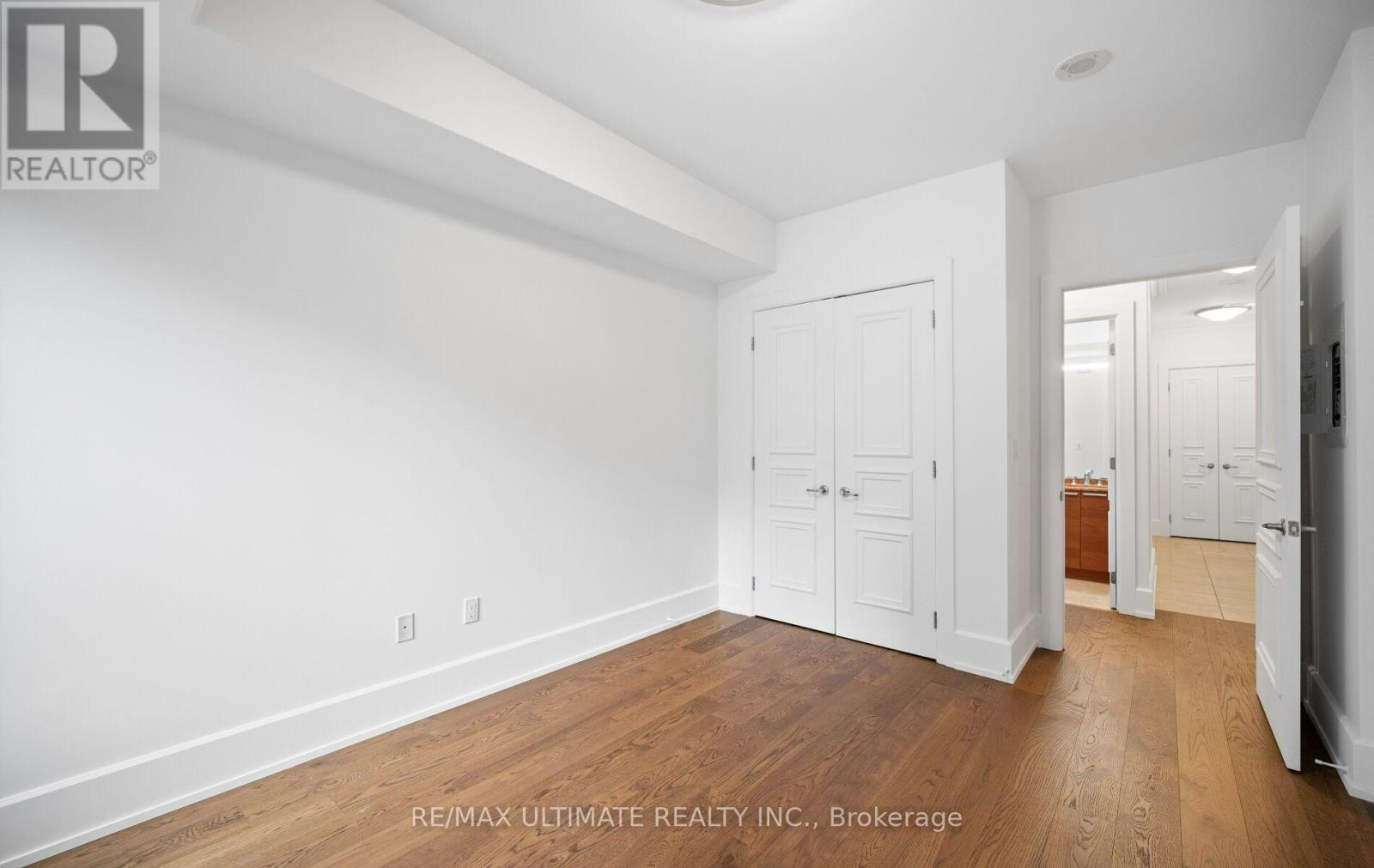 662 Sheppard Avenue — photo 25