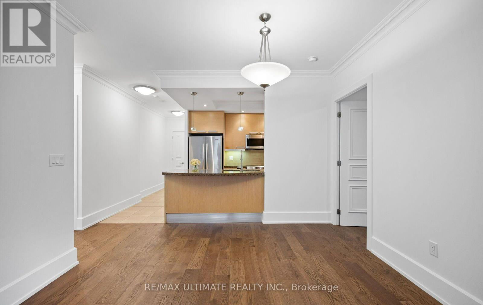 662 Sheppard Avenue — photo 12