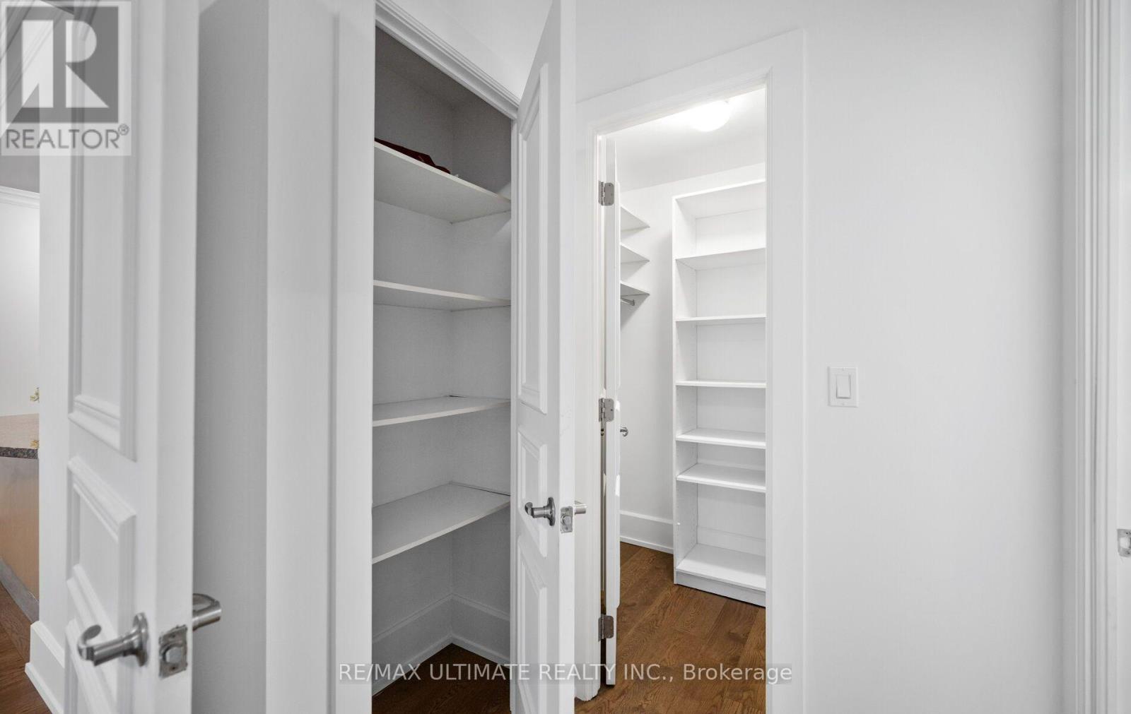 662 Sheppard Avenue — photo 22