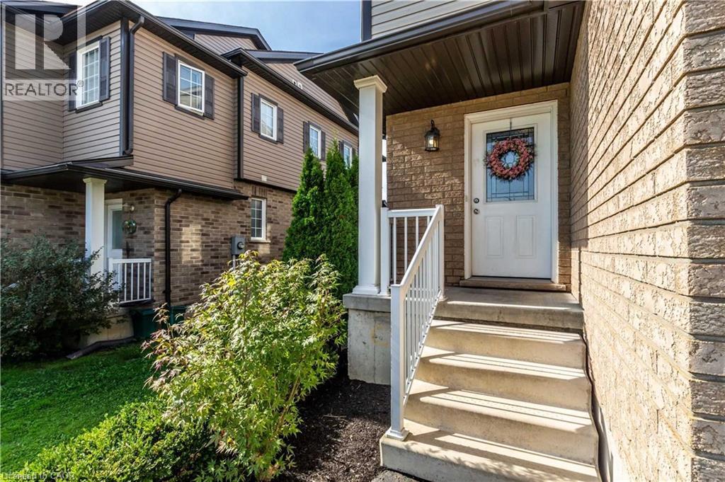 236 COUNTRYSTONE Crescent, Kitchener — photo 4