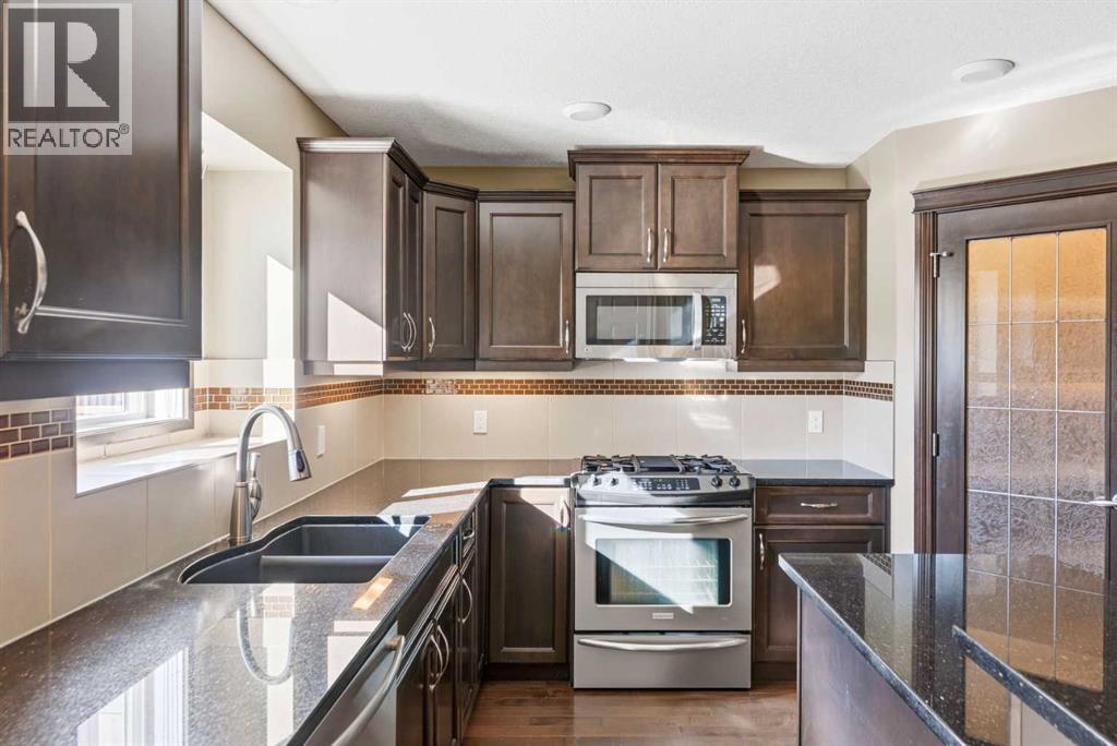 723 23 Avenue NW - photo 15