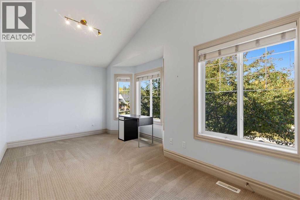 723 23 Avenue NW - photo 24