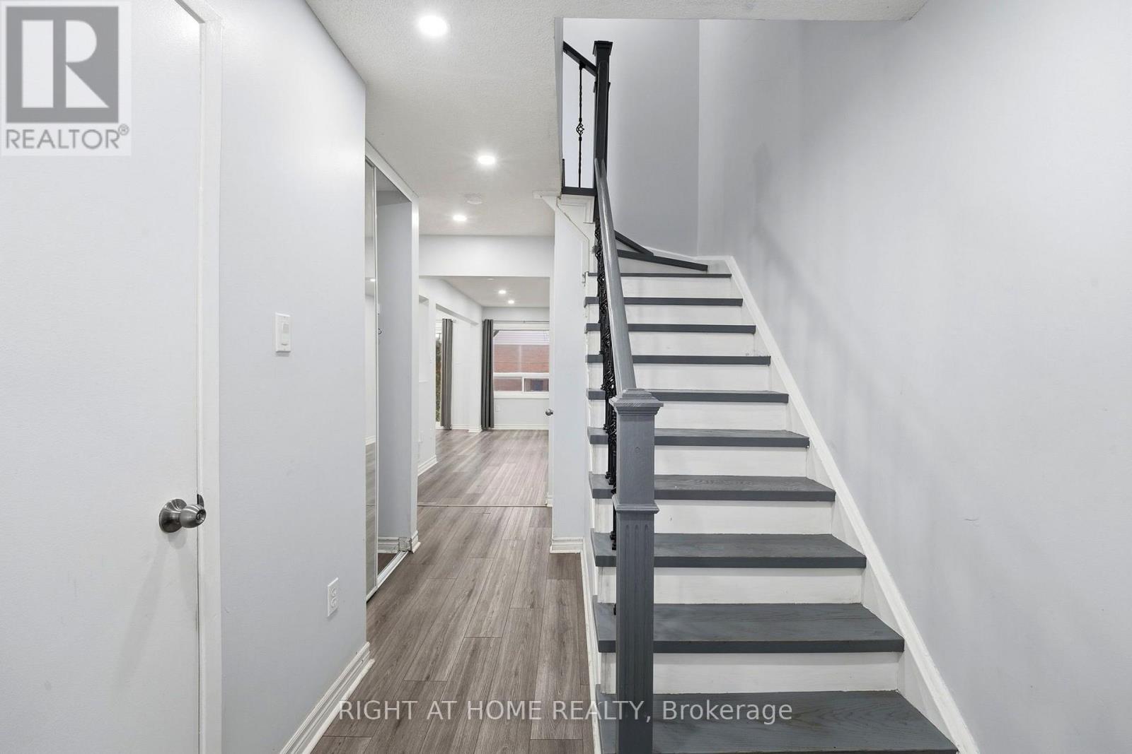 21 - 35 CHIPSTEAD AVENUE, Brampton (Northwood Park) — photo 4