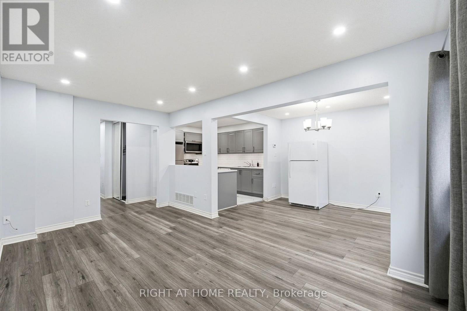 21 - 35 CHIPSTEAD AVENUE, Brampton (Northwood Park) — photo 6