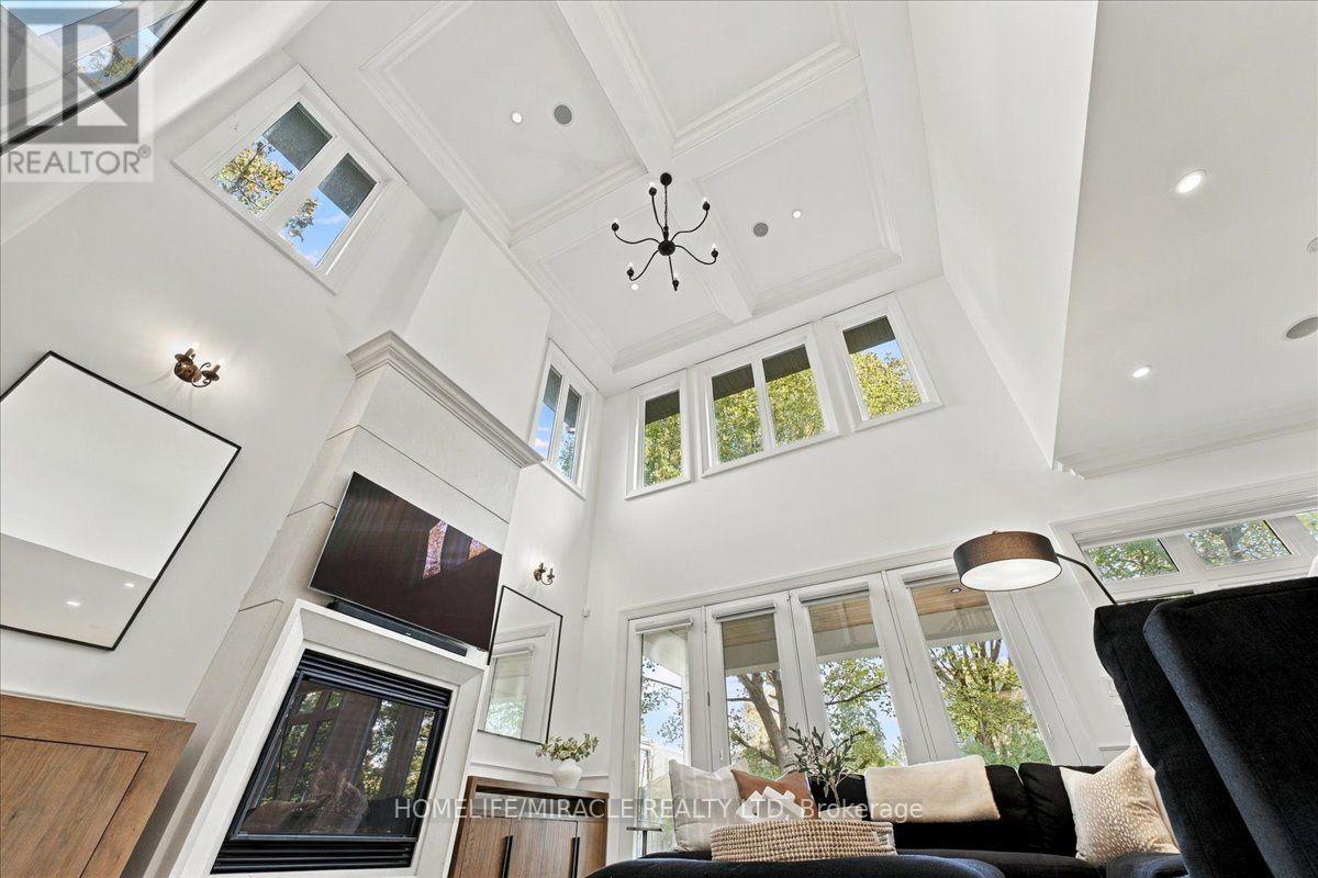 471 WILLIS DRIVE - 14
