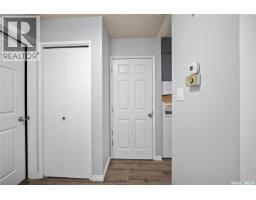 Kitchen - 300 Osler Street, Regina, SK S4R1V6 Photo 12