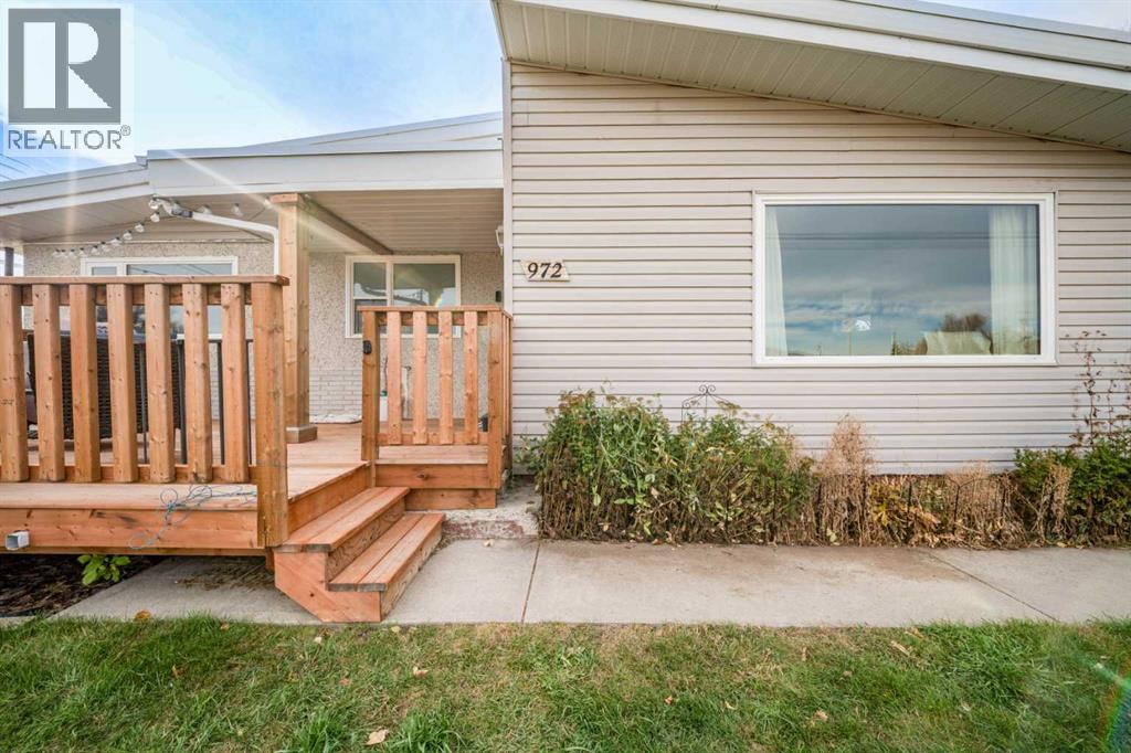 Photo of 972 Poplar Avenue, Pincher Creek