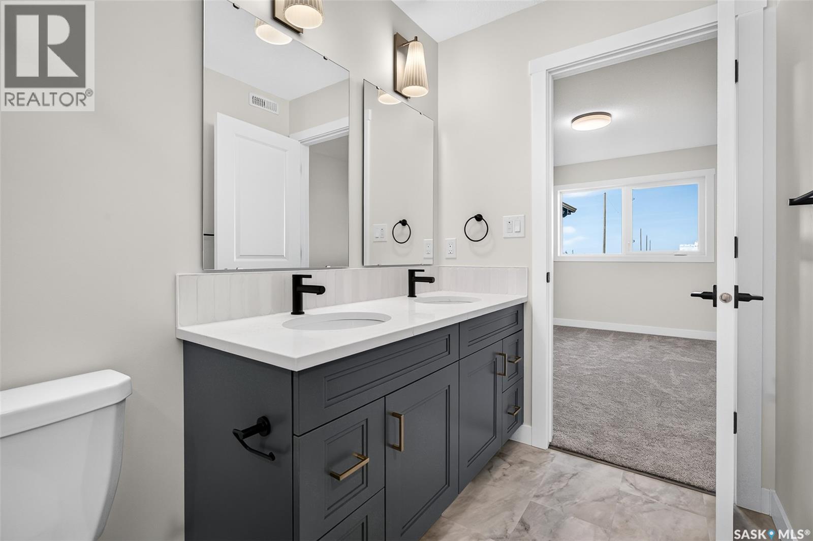 1056 West Park BOULEVARD - 36