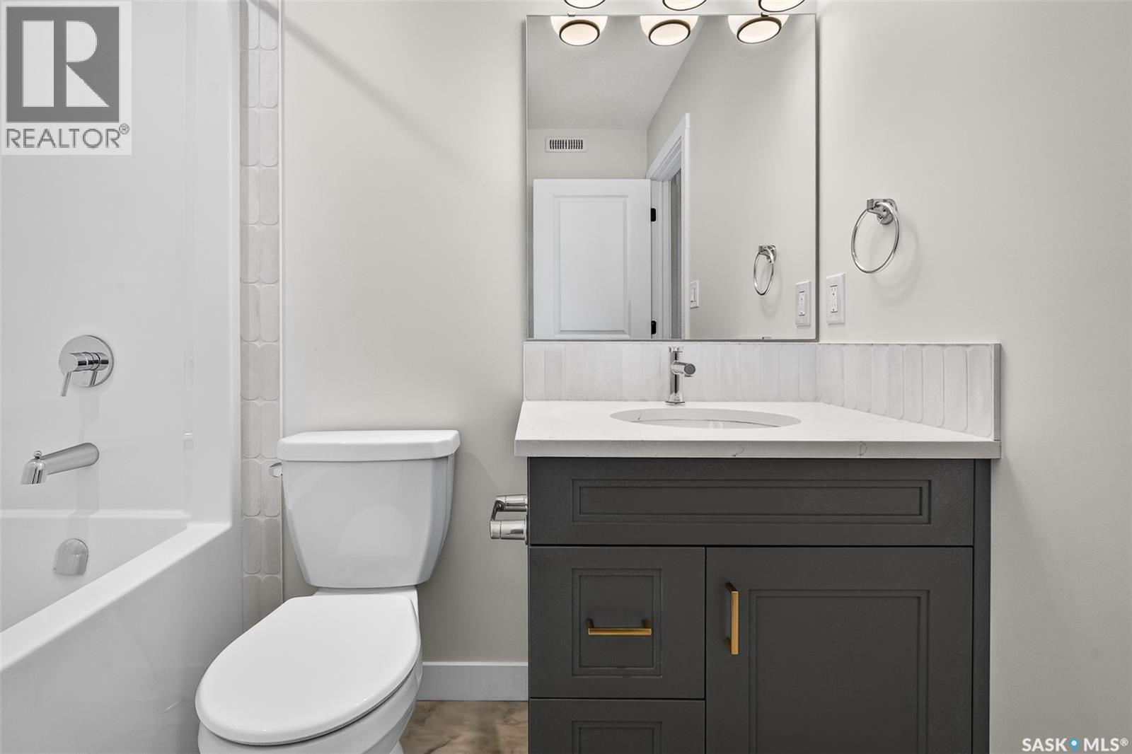 1056 West Park BOULEVARD - 44