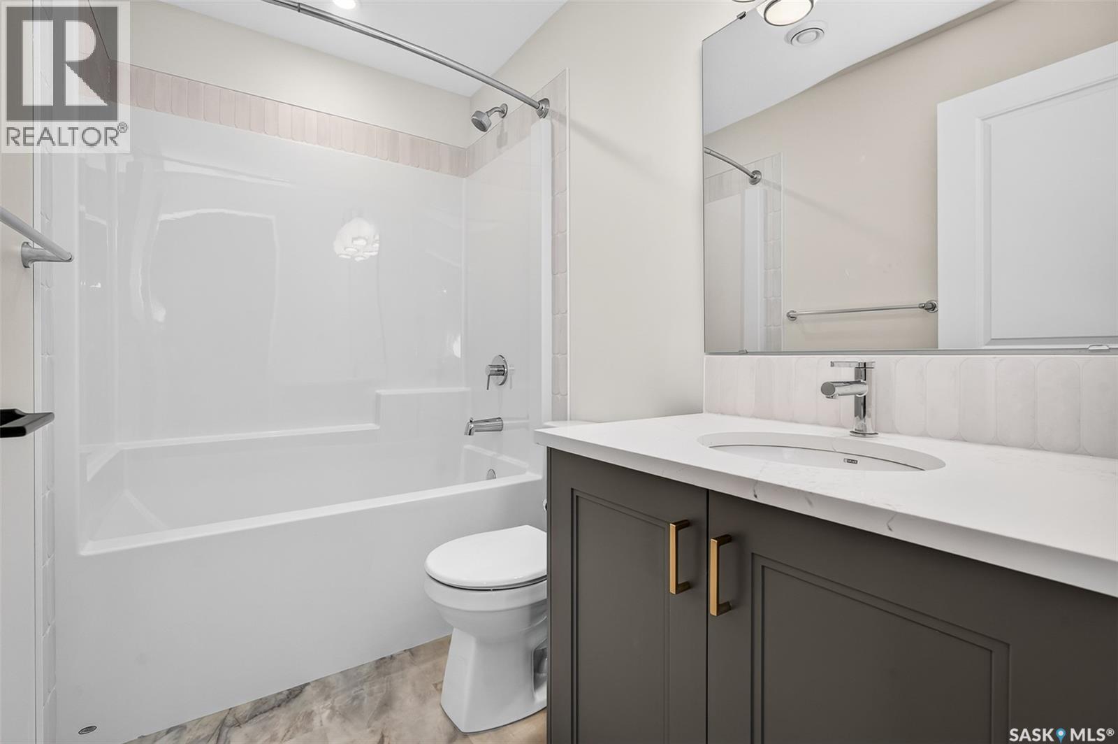 1056 West Park BOULEVARD - 53