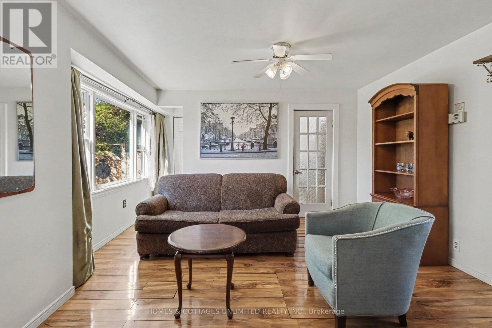 313 COUNTRY STREET - 13