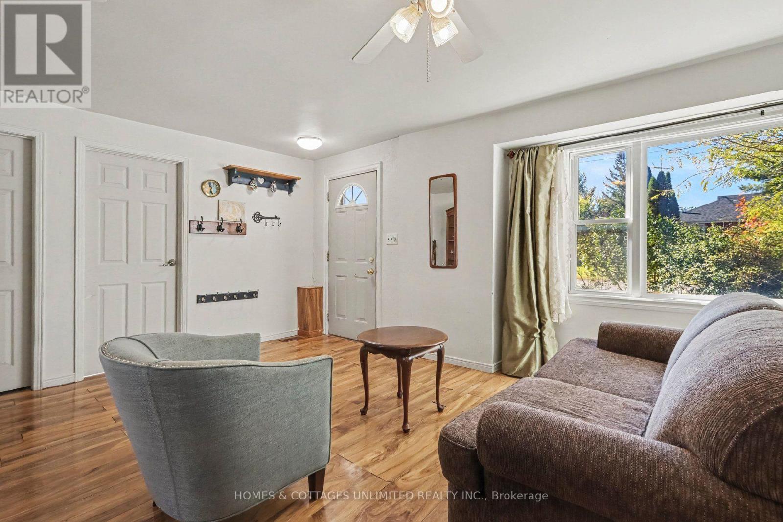 313 COUNTRY STREET - 14