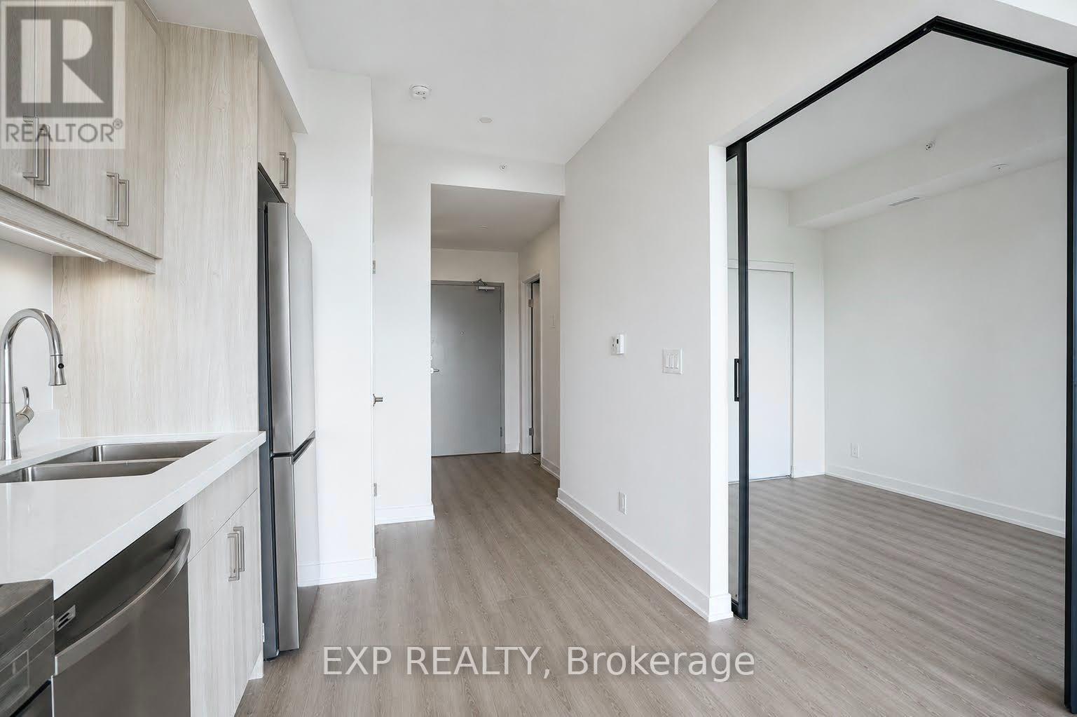221 - 350 PRINCE CHARLES DRIVE S, Welland (Broadway) — photo 11