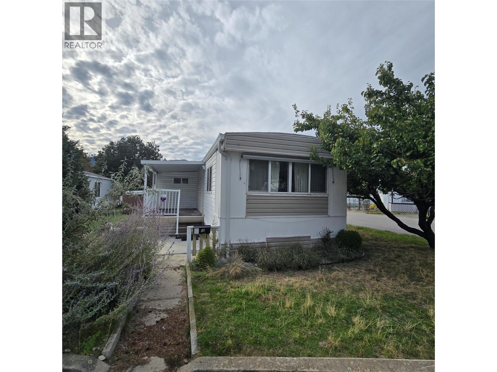 #16 197 Dauphin Avenue - 1